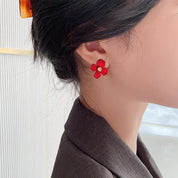 Pendientes de plata S925 con aguja para personas mayores, pétalos rojos, temperamento rojo, bonitos pendientes de flores pequeñas, joyería femenina, joyería de moda