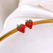 Pendientes de plata S925 con aguja para niña, aretes pequeños y bonitos con red de fresa, color rojo salvaje, accesorios de regalo de cumpleaños para estudiantes, pendientes de cristal