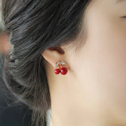 Pendientes de tuerca de oreja con cuentas de hoja de cereza roja para mujer, Joyería de diamantes de imitación, regalo barato, moda, nuevo