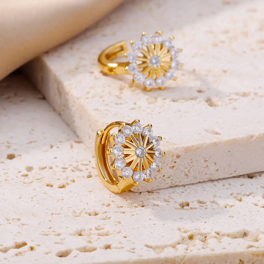 Pendientes de copo de nieve de circón para mujer, aretes de aro de cristal de acero inoxidable de Color dorado, joyería de boda de lujo, regalo de Navidad