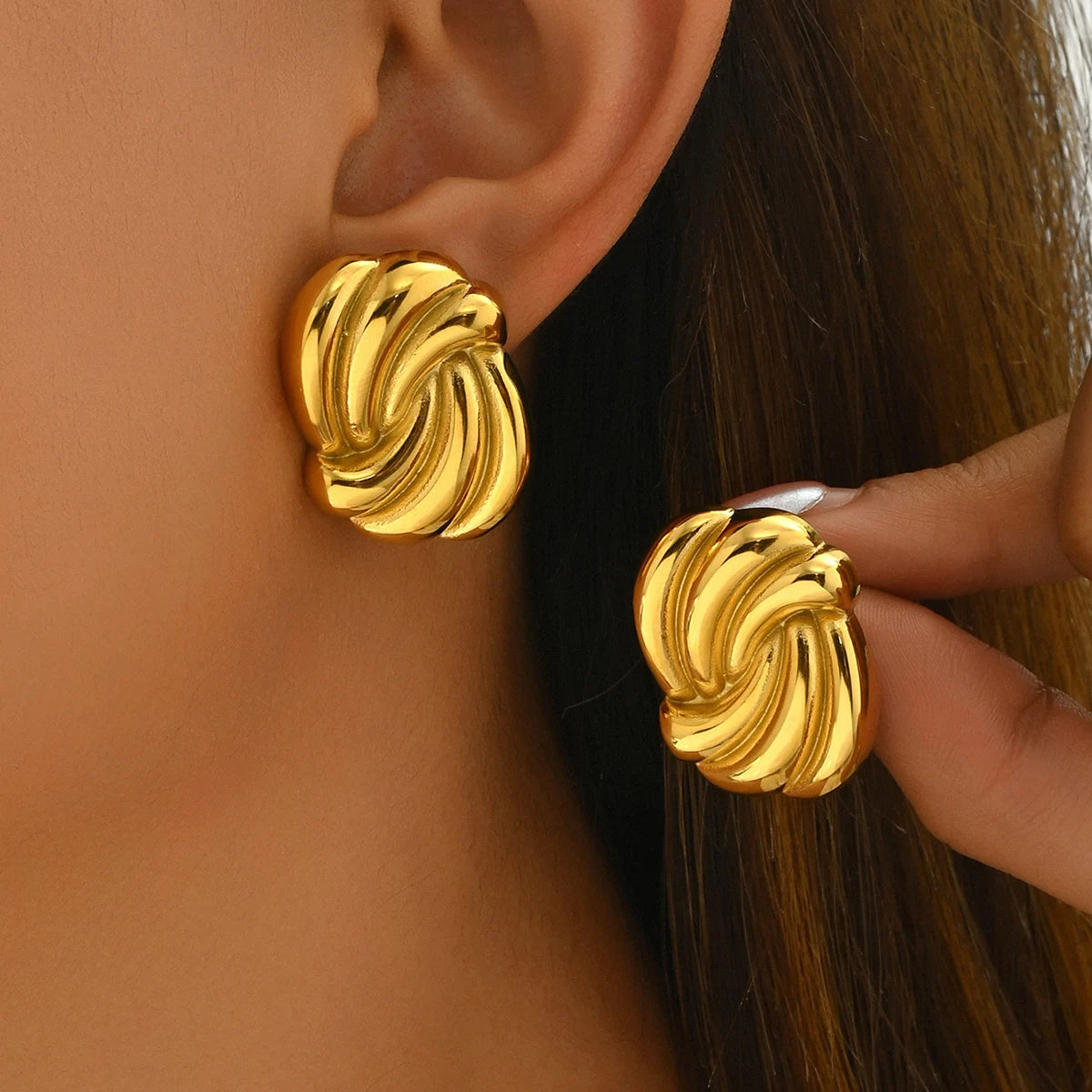 Pendientes geométricos de moda para mujer, pendientes de Metal de Color dorado para mujer, uso diario, estilo Simple, la mejor joyería Gitf
