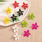 Pendientes de tuerca con elemento floral, accesorios para las orejas de temperamento Retro, regalo de fiesta, joyería de moda OL E482
