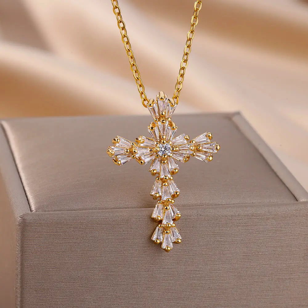 Collar con colgante de cruz de circonia de lujo para mujer, cadena de acero inoxidable de cristal de circón, joyería estética de nueva tendencia