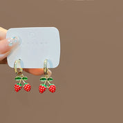 Nuevos pendientes de fresa y cereza, moda Edición coreana, fruta divertida, pendiente bonito para niña, diseño creativo, pendientes, joyería de regalo para Festival