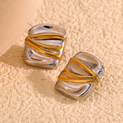 Pendientes geométricos de oro