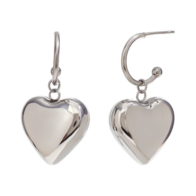 Pendientes elegantes de corazón