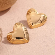 Pendientes de corazón en capas