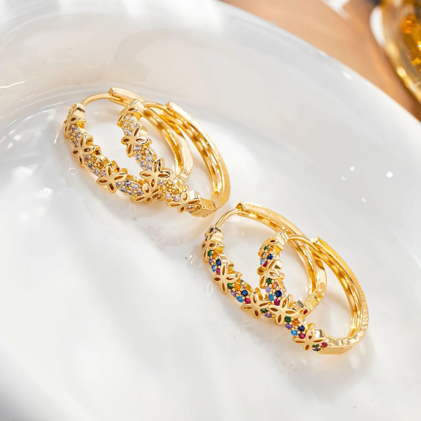 Pendientes de aro de piedra de circón con flor de arcoíris para mujer, joyería de boda de Color dorado de lujo para mujer