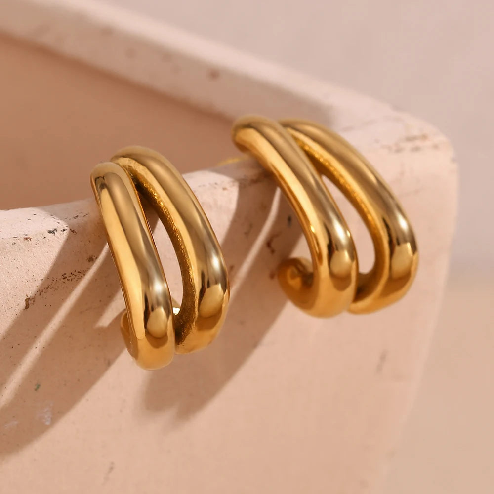 E.B.belle Pendientes simples con forma de plátano de doble capa, sin deslustre, regalo de acero inoxidable 316L, pendientes chapados en oro de 18 quilates para mujer