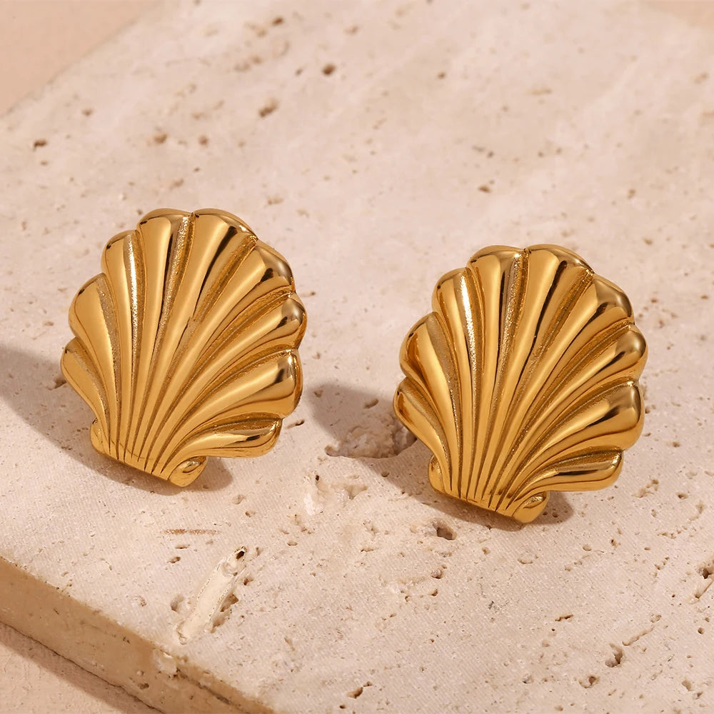 Pendientes de tuerca de concha para mujer, aretes de acero inoxidable 316L, resistentes al agua, hipoalergénicos, chapados en oro de 18K, regalo