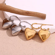 Pendientes elegantes de corazón