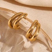 E.B.belle Pendientes simples con forma de plátano de doble capa, sin deslustre, regalo de acero inoxidable 316L, pendientes chapados en oro de 18 quilates para mujer