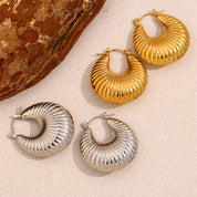 E.B.belle Pendientes de aro a rayas con cuerno de oveja, resistentes al agua, Color plateado, acero inoxidable 316L, joyería de moda para mujer chapada en oro de 18 quilates