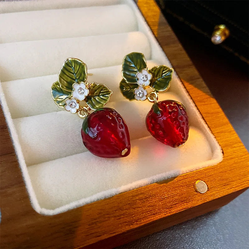 Bonito pendiente colgante de fresa roja de simulación, nuevo pendiente de fruta y fresa para mujer, chica dulce para mujer, regalos de joyería de fiesta
