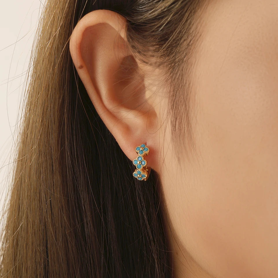 ZAKOL nuevos pendientes de aro de flor turquesa para mujer moda clásica trébol de cuatro hojas azul accesorios diarios para las orejas joyería