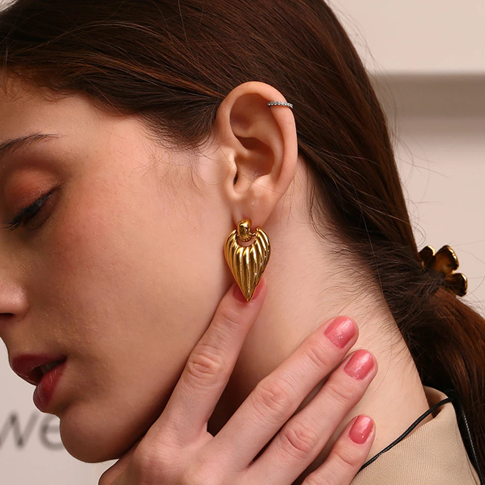 E.B.belle-pendientes de empalme de fundición de corazón y plumas, joyería de moda, decoración de acero inoxidable 316L resistente al agua