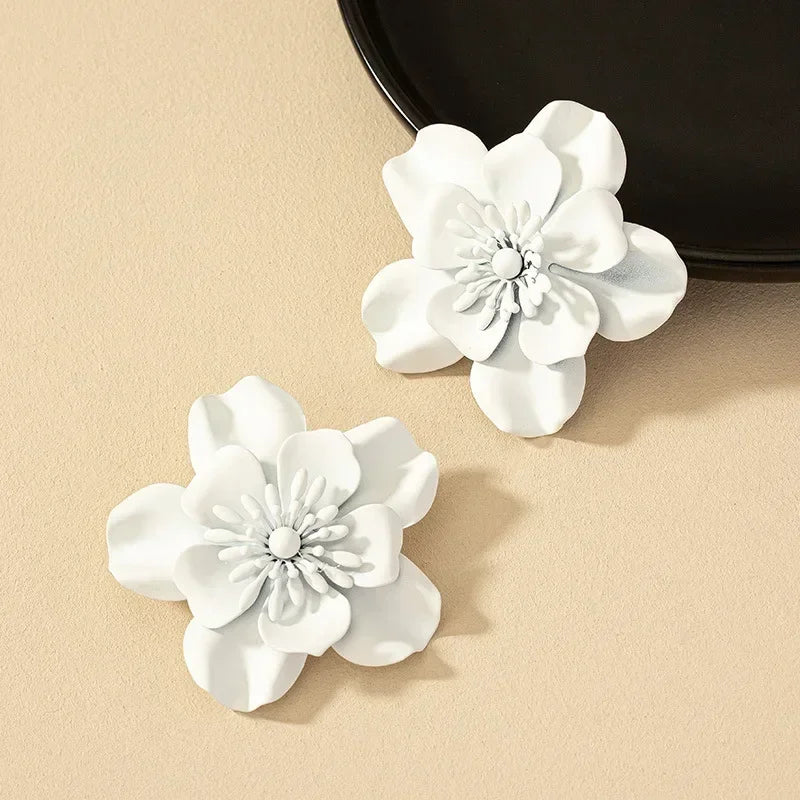 Pendiente de flor esmaltada geométrica Simple Vintage para mujer y niña, regalo de fiesta, joyería de moda, accesorios para las orejas CE145