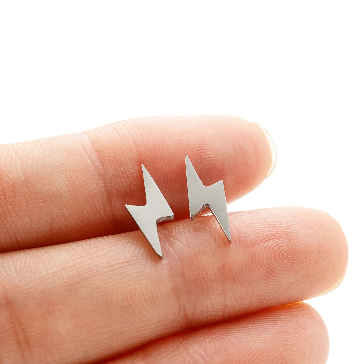 1 par de pendientes de perno relámpago de acero inoxidable, pendientes Punk de trueno para hombres y mujeres, joyería diaria
