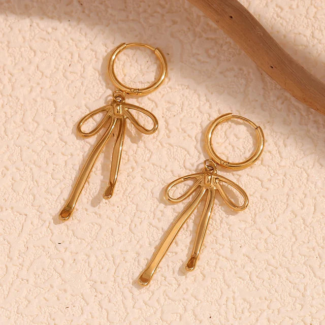 Pendientes de lazo largo