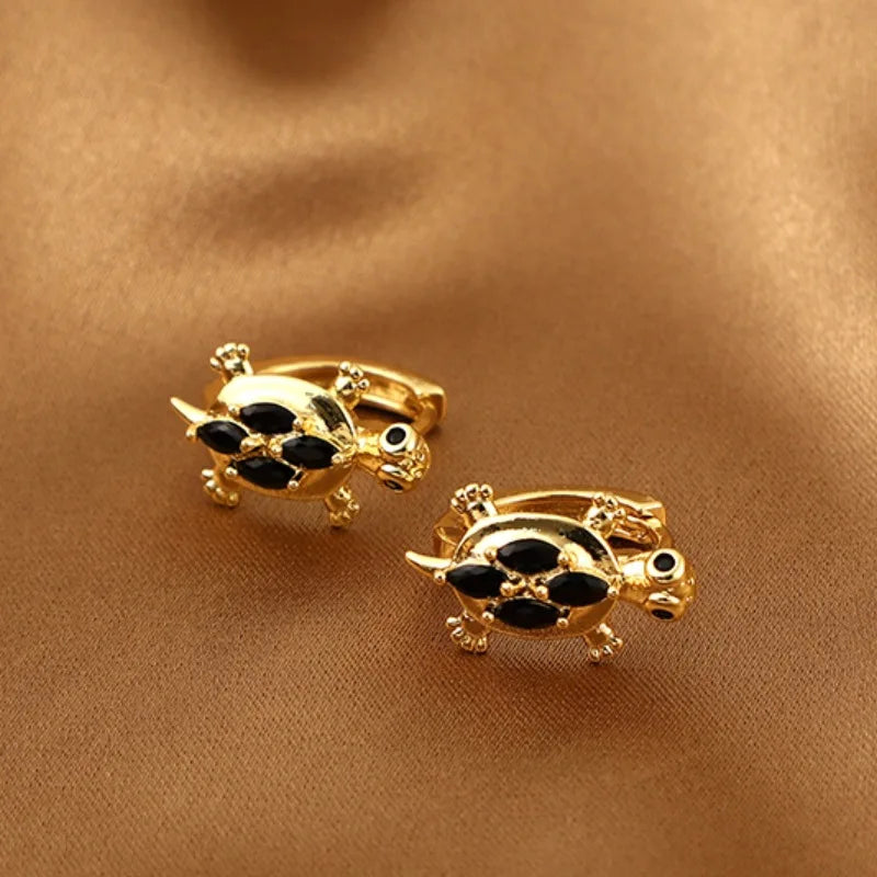 Pendientes de aro de tortuga pequeños para mujer, piedra ovalada de cristal negro Vintage, Color dorado antiguo, joyería de animales, regalo de boda