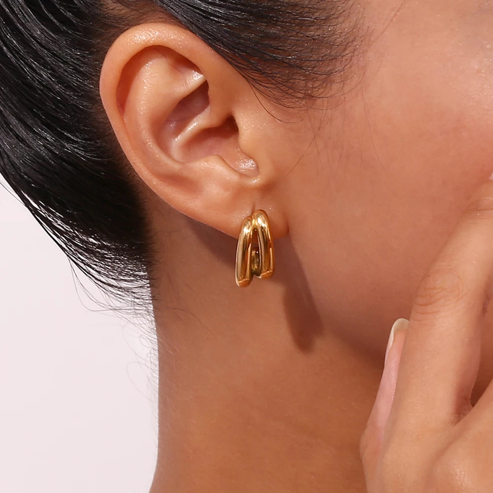 E.B.belle Pendientes simples con forma de plátano de doble capa, sin deslustre, regalo de acero inoxidable 316L, pendientes chapados en oro de 18 quilates para mujer