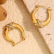 E.B.belle, nuevo diseño, pendientes de aro de lujo Crossing X con diamantes de imitación, chapado en oro de 18 quilates, joyería de moda para fiesta de acero inoxidable para mujer