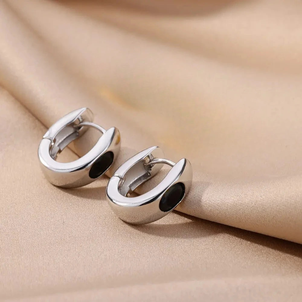 Pendientes de aro de circonia Retro para mujer, aretes perforados de acero inoxidable, pendientes de diseño de nicho simples de lujo ligeros