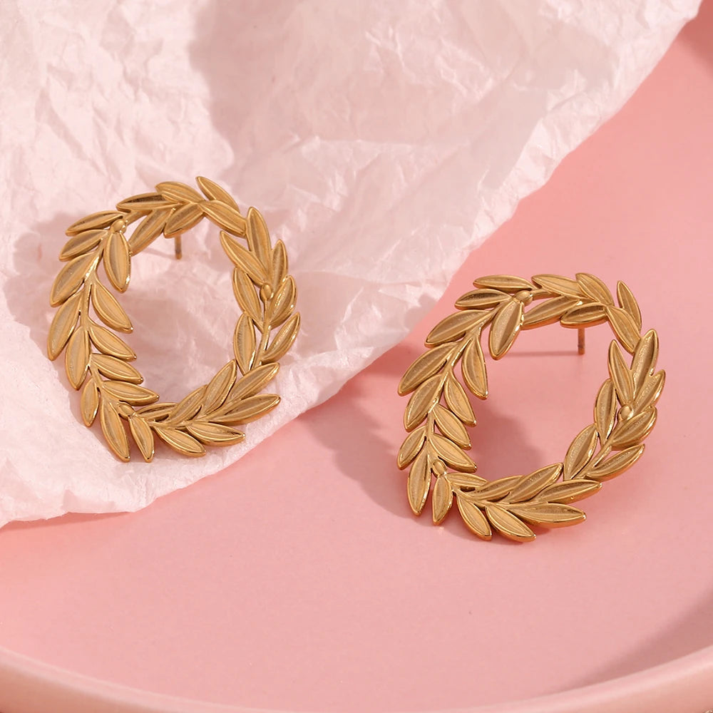Pendientes de aro de hoja en forma de anillo en O impermeables, pendientes simples de acero inoxidable 316L, joyería chapada en oro de 18K para mujer