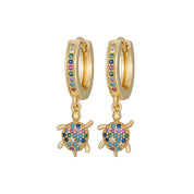 Pendiente de aro de tortuga pequeña para mujer, aretes de animales de circón Multicolor de cristal de arcoíris, joyería oceánica de Color dorado