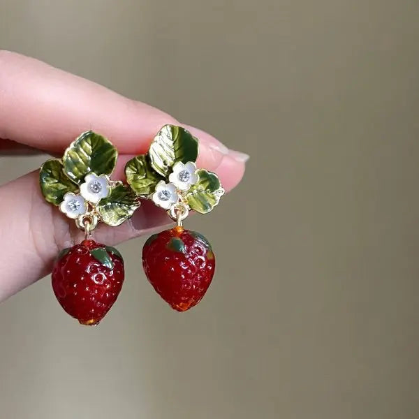 Bonito pendiente colgante de fresa roja de simulación, nuevo pendiente de fruta y fresa para mujer, chica dulce para mujer, regalos de joyería de fiesta