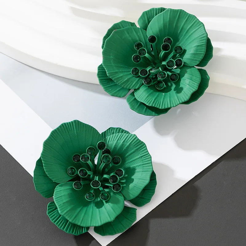 Pendientes de tuerca para mujer, pendientes de flores grandes exagerados, pintura en aerosol de Metal, accesorios florales mate para las orejas, joyería de moda DE171