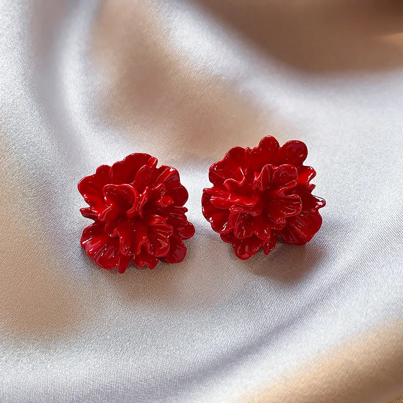 Pendientes de tuerca de flor blanca y roja para mujer, aretes grandes de pétalos plegables acrílicos a la moda, joyería dulce para fiesta de boda, regalo para niña