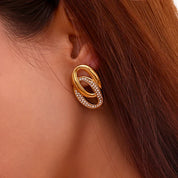 Elegantes pendientes de oro