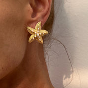 KunJoe, pendientes de tuerca de estrella de mar simulada de Color dorado a la moda para mujer, exquisito pendiente de estrella pequeña, joyería diaria de playa de verano