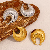 E.B.belle Pendientes de aro a rayas con cuerno de oveja, resistentes al agua, Color plateado, acero inoxidable 316L, joyería de moda para mujer chapada en oro de 18 quilates