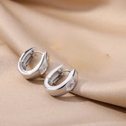 Pendientes de aro de circonia Retro para mujer, aretes perforados de acero inoxidable, pendientes de diseño de nicho simples de lujo ligeros