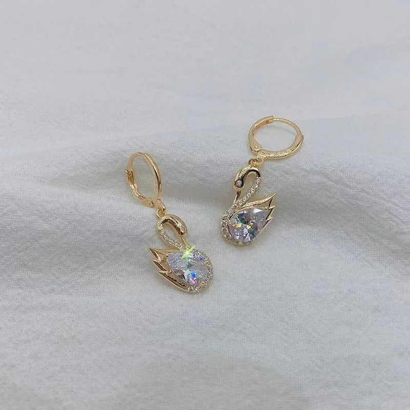 1 par de lujosos y elegantes pendientes Golden Swan, deslumbrantes, de cristal sintético, aptos para uso diario, fiestas y regalos.