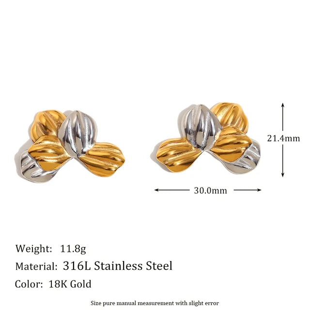 Pendientes de hojas elegantes