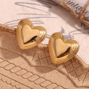 Pendientes de corazón en capas