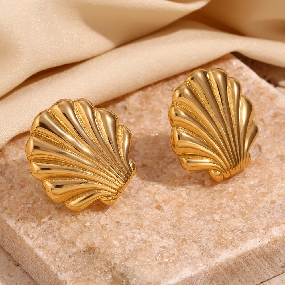 Pendientes de tuerca de concha para mujer, aretes de acero inoxidable 316L, resistentes al agua, hipoalergénicos, chapados en oro de 18K, regalo