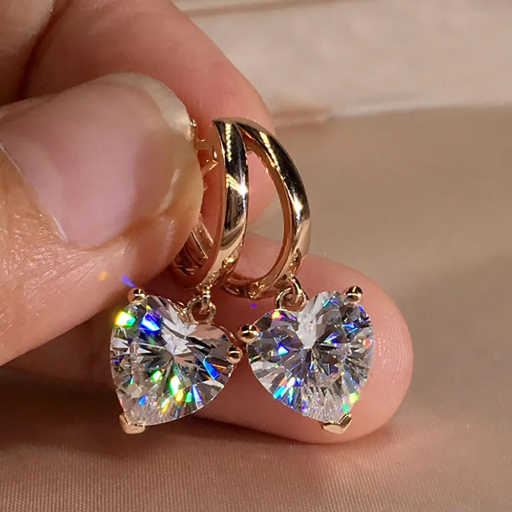 Encantadores pendientes de aro de Color dorado con forma de corazón, pendientes colgantes de circón para mujer, joyería de boda, regalo para mujeres y niñas