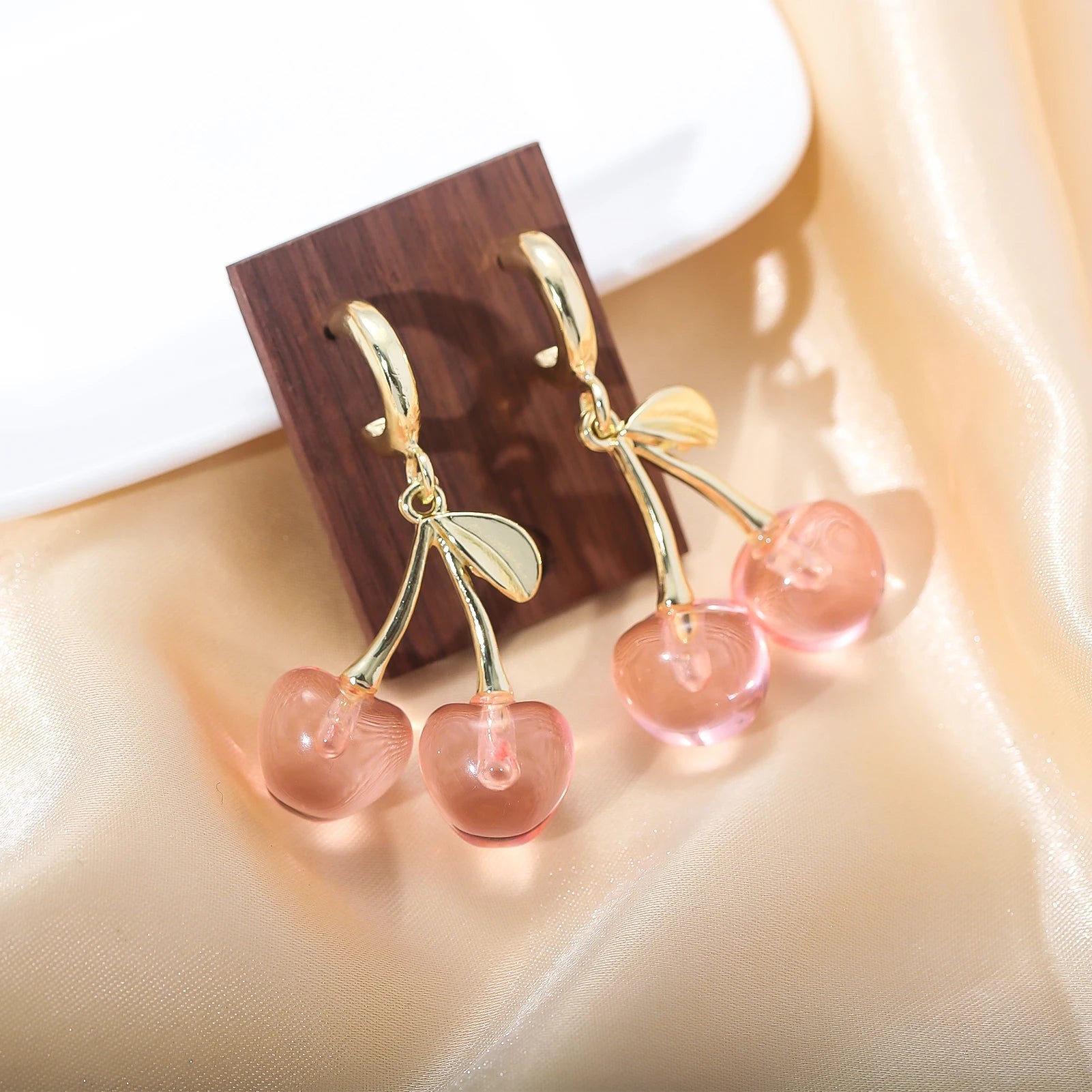 Pendientes de cereza dulce, diseño creativo de moda, pendientes de frutas delicados y elegantes para mujer, accesorios de joyería, regalos