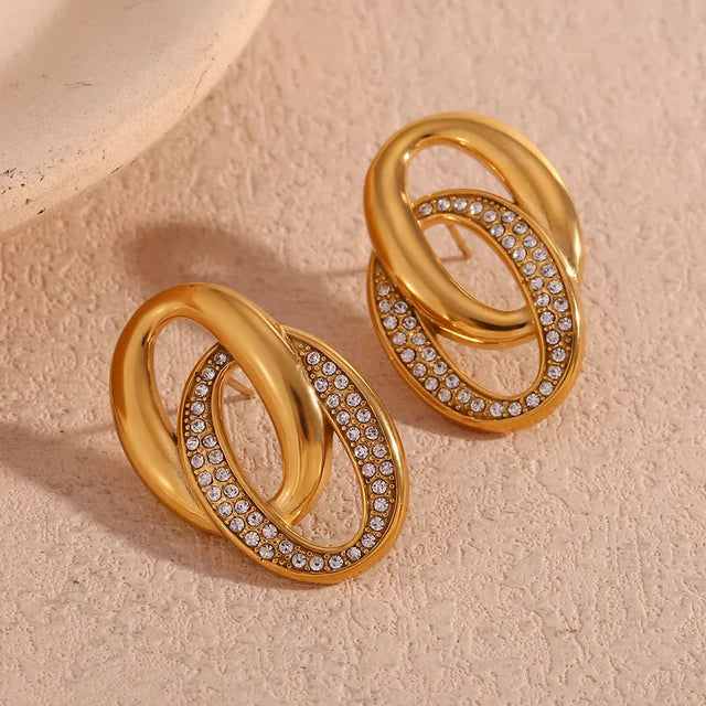 Elegantes pendientes de oro