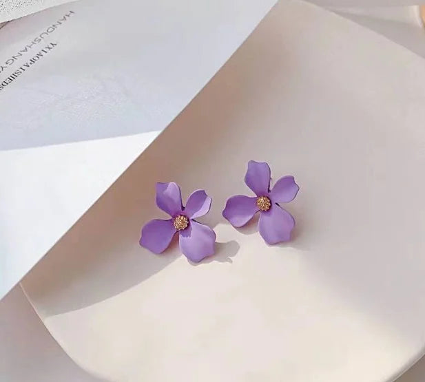 Pendientes de plata S925 con aguja para personas mayores, pétalos rojos, temperamento rojo, bonitos pendientes de flores pequeñas, joyería femenina, joyería de moda