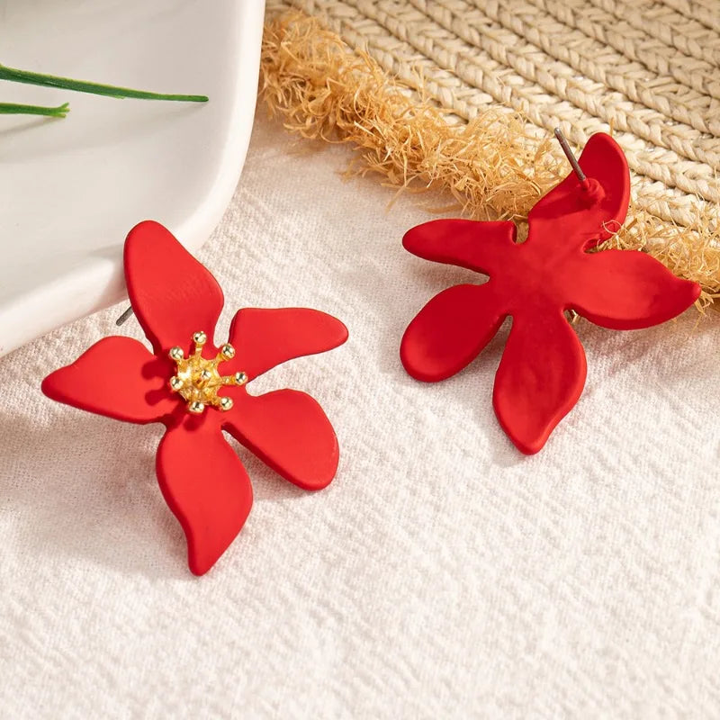 Pendientes de tuerca con elemento floral, accesorios para las orejas de temperamento Retro, regalo de fiesta, joyería de moda OL E482