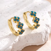 ZAKOL nuevos pendientes de aro de flor turquesa para mujer moda clásica trébol de cuatro hojas azul accesorios diarios para las orejas joyería