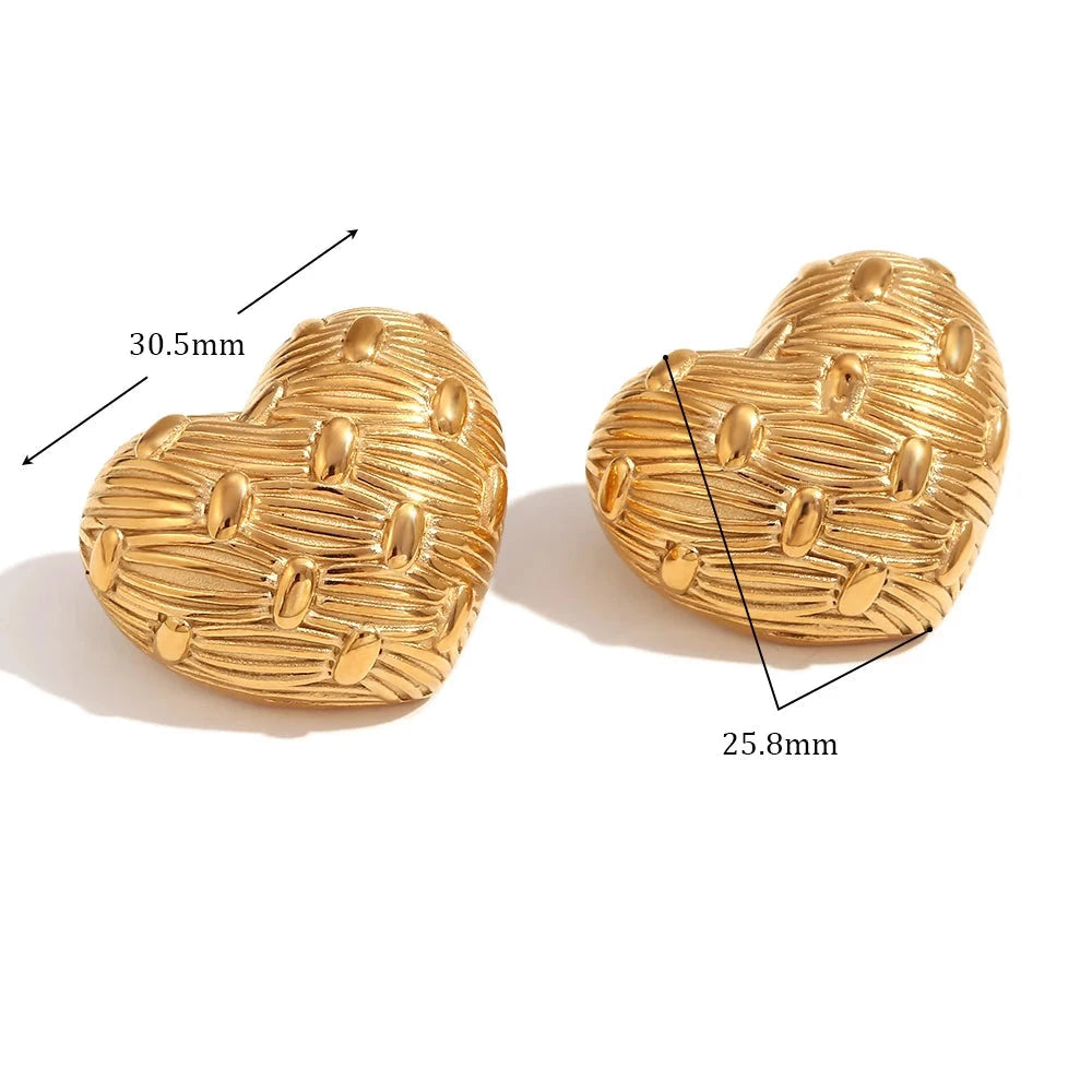 Pendientes de corazón trenzado