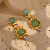 E.B.belle Pendiente de tuerca con piedras preciosas verdes cuadradas con diamantes de imitación de estilo vintage, acero inoxidable 316L, dije hipoalergénico chapado en oro de 18 quilates