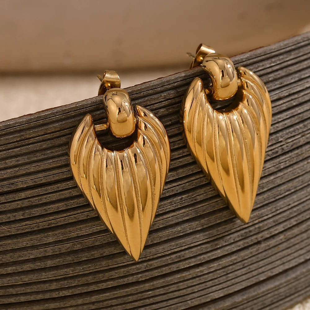 E.B.belle-pendientes de empalme de fundición de corazón y plumas, joyería de moda, decoración de acero inoxidable 316L resistente al agua