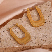 Pendientes elegantes con textura